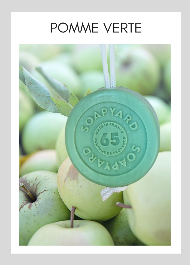 Savon avec corde Soapyard — Pomme Verte, sur fond illustrant son parfum