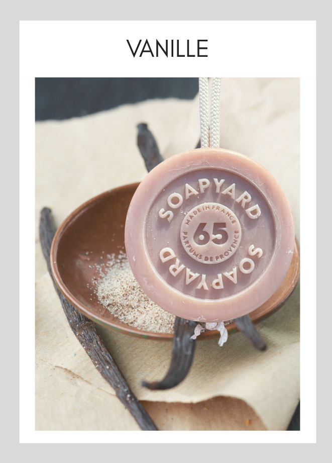 Savon avec corde Soapyard — Vanille, sur fond illustrant son parfum